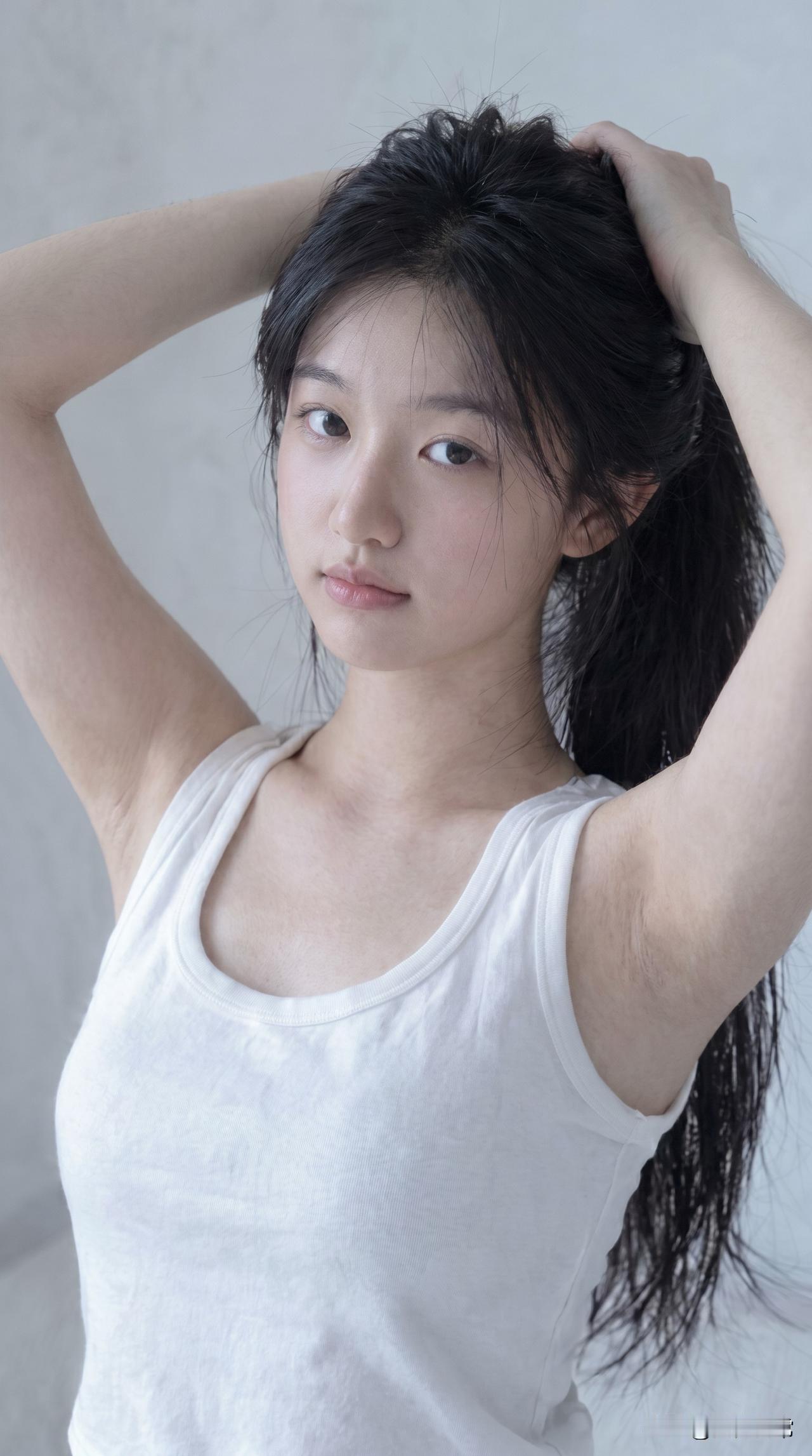 在外面你总能遇见奇葩的人，膈应人有没有白色背景美女图片纯白背景写真