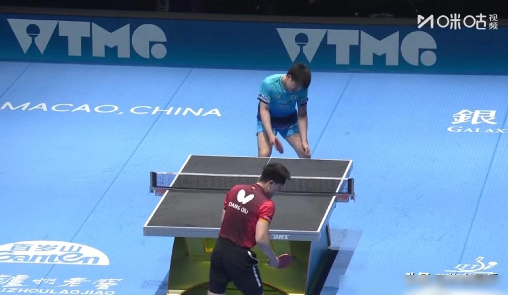 昨天澳门世界杯男单16强赛，邱党对张本智和的局，看得人揪心。
邱党开局直接打懵