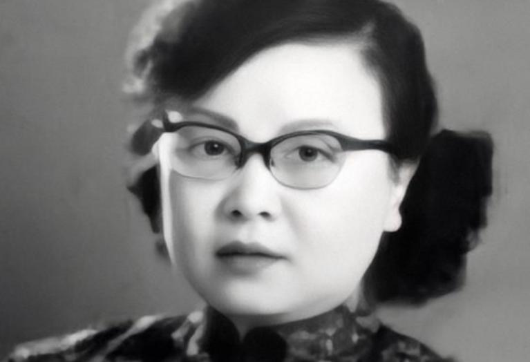 女叛徒随蒋叛逃台湾，1981年高调回国，故友一句话她无地自容

她曾是一名怀揣理