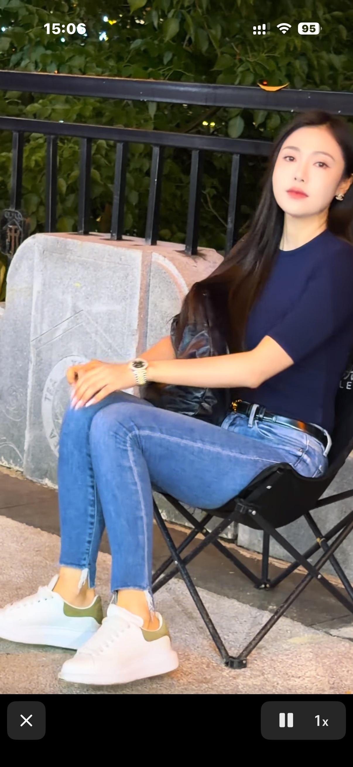 等了这么多年，越等心越凉，
早知道人生就是这样，你还会来吗？