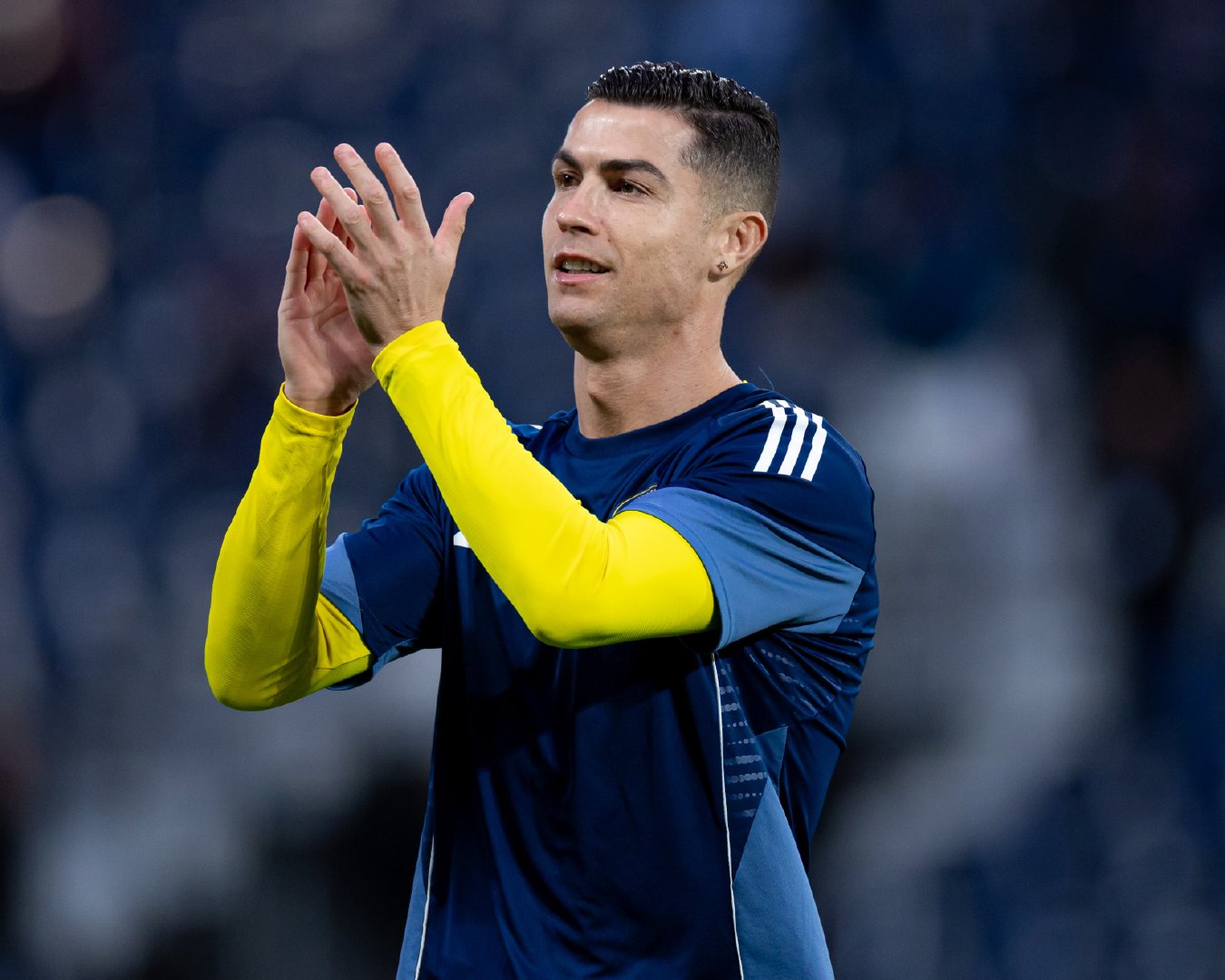 官方：C罗新成立的子公司CR7 Sports Investments收购了阿尔梅