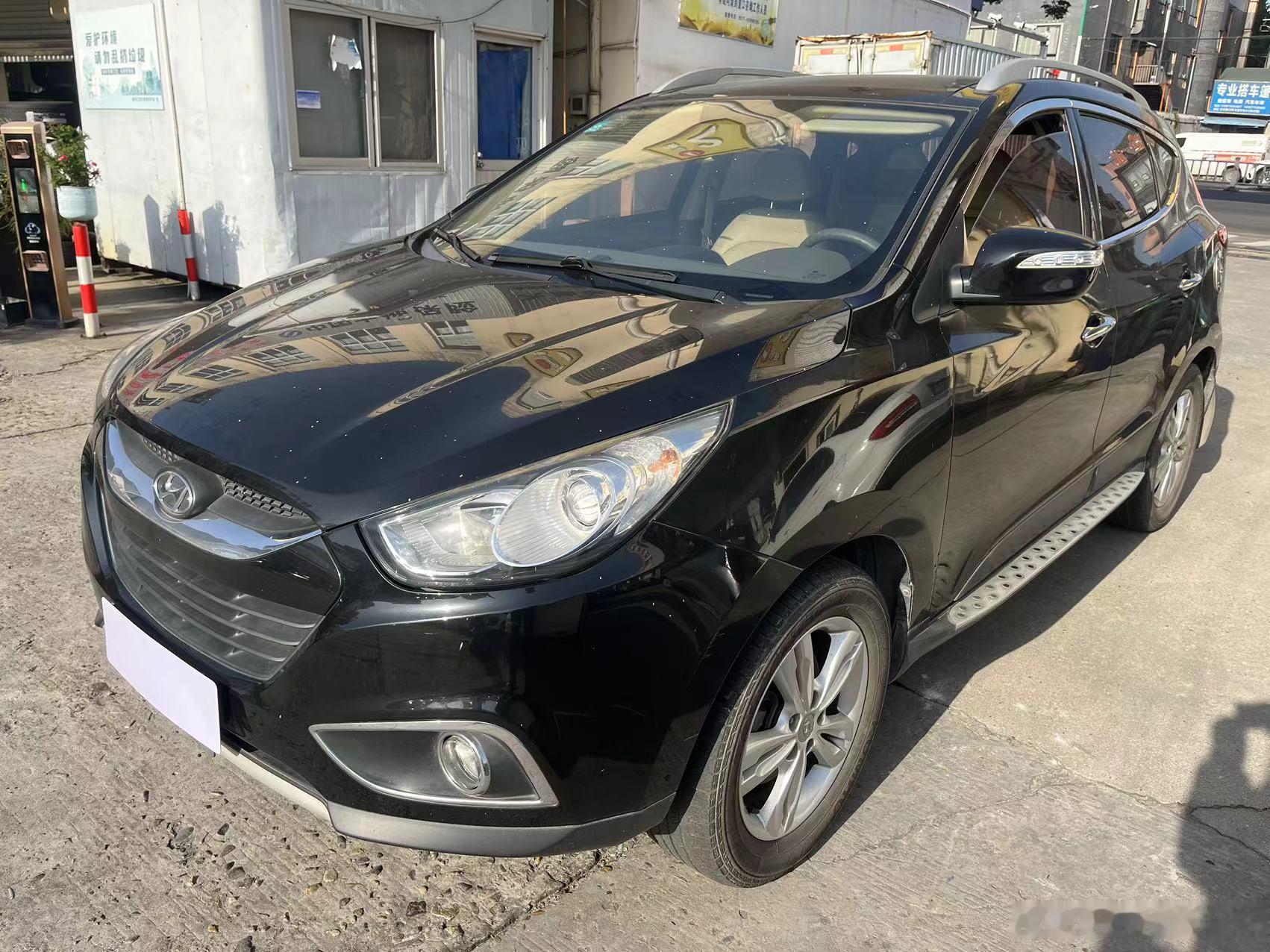 10年11月 现代ix35 排量2.4、车况原版 实表6.9万公里 价格1.8万