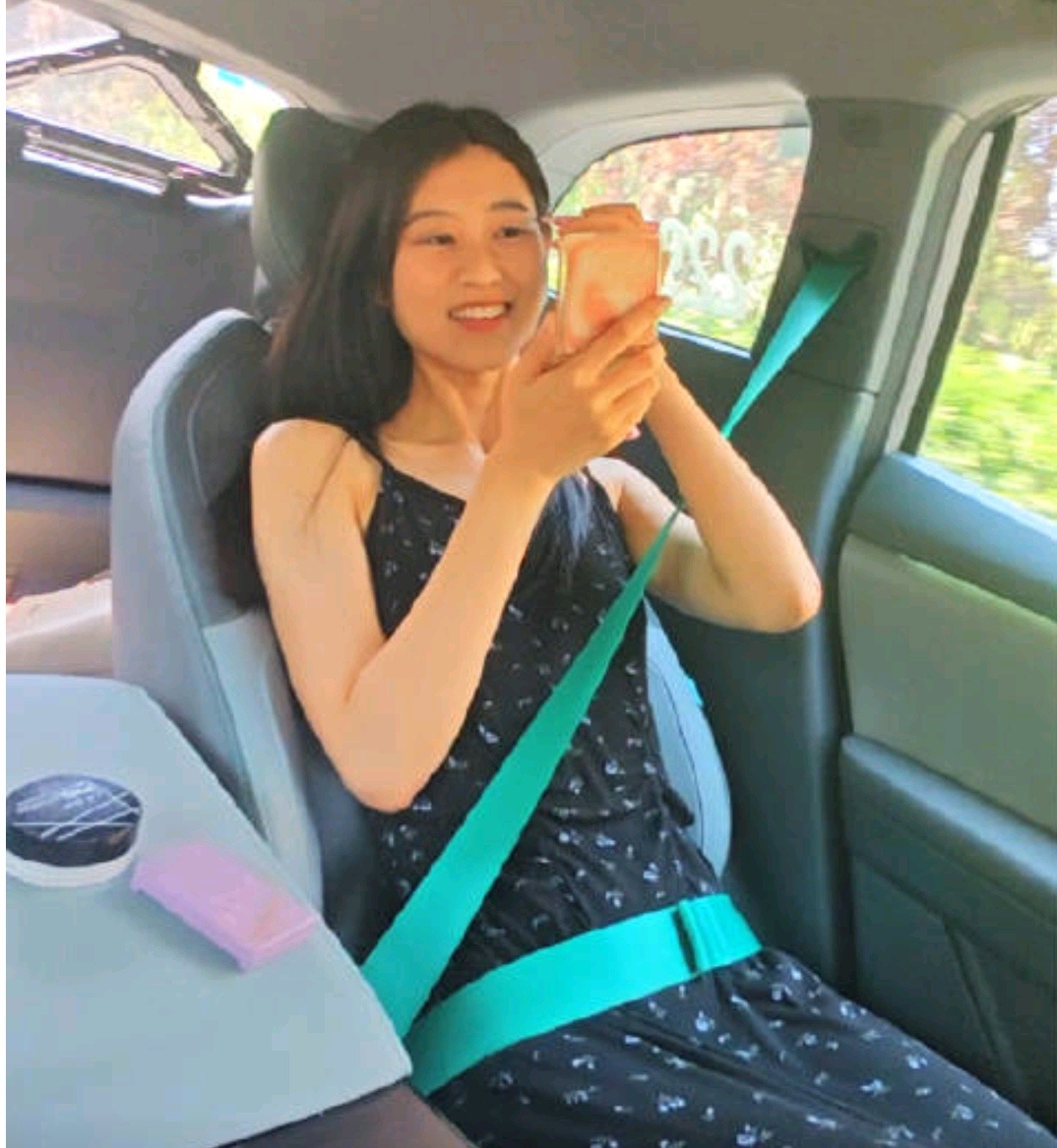 北京的无人车被00后支配了 这波操作真是把"通勤变美两不误"玩明白了！无人车少了