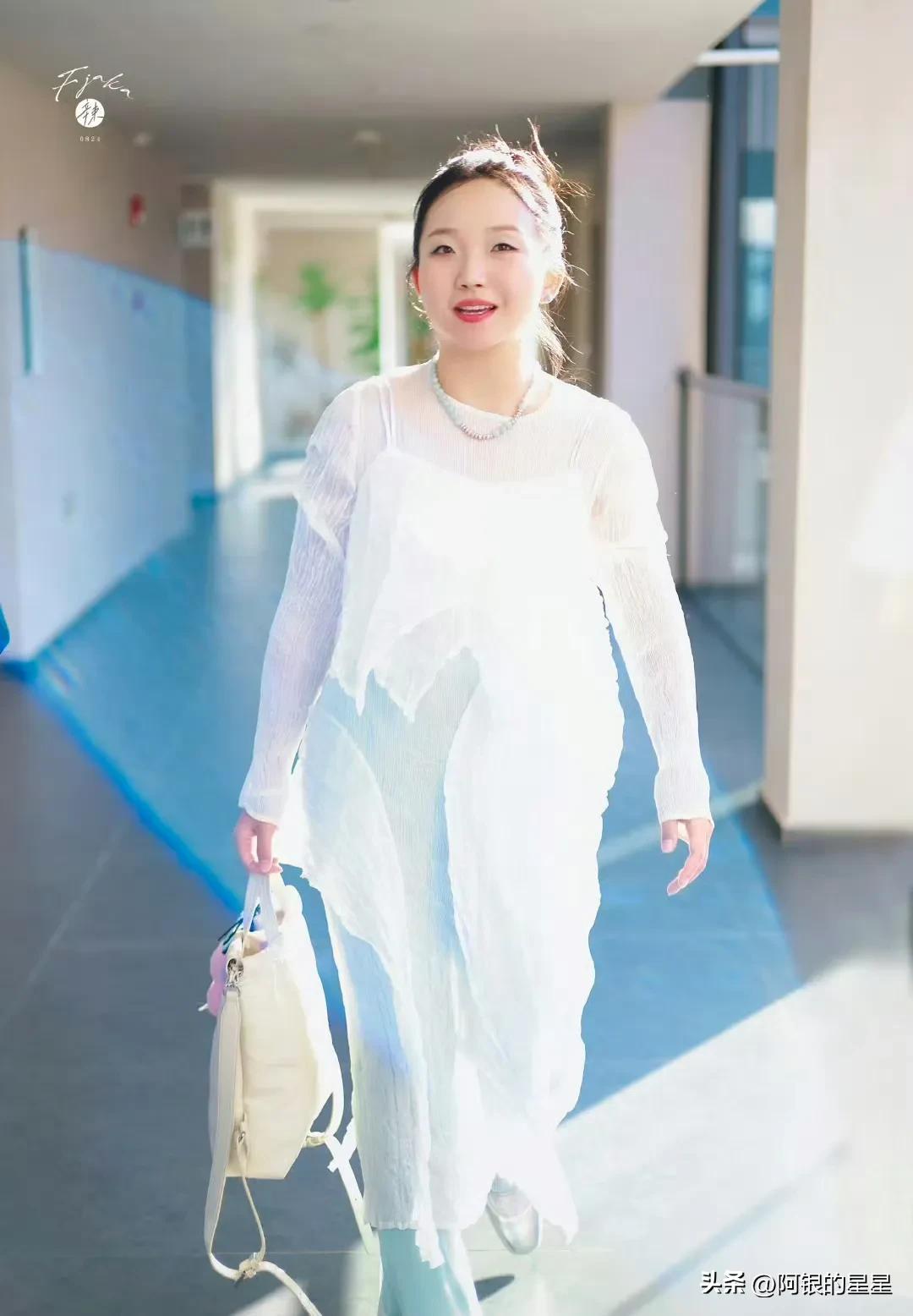 辣目洋子也瘦太多了吧，浪姐真的是减肥训练营，李嘉琦辣目洋子 现在好敢穿，人还是要