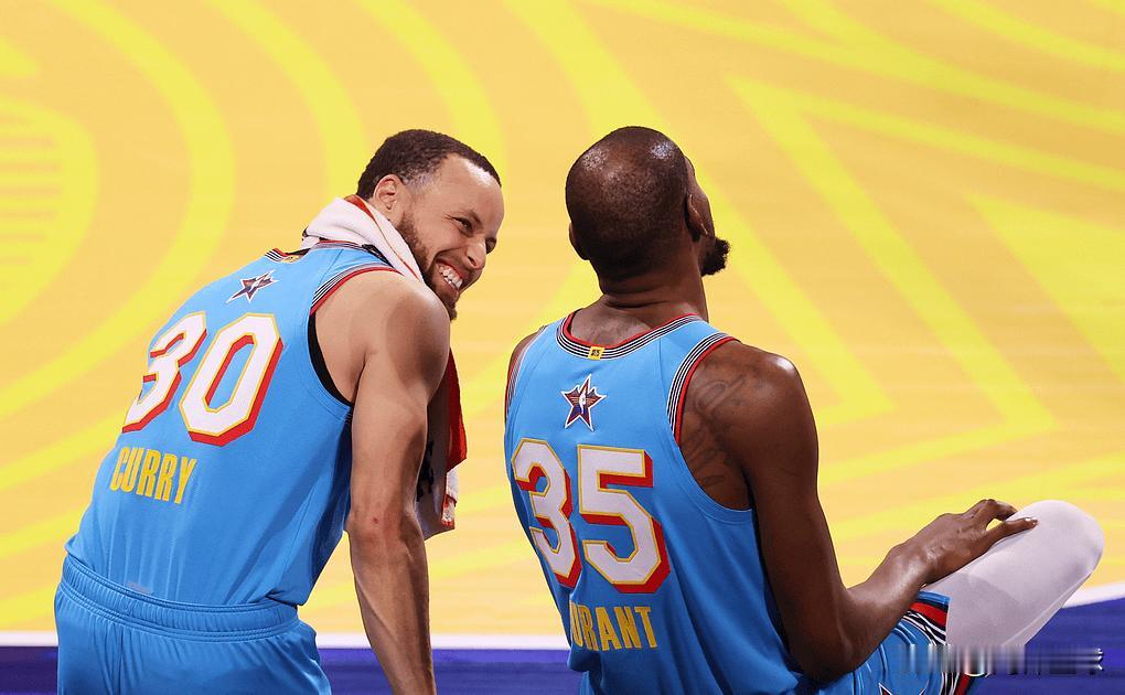 NBA官方“引力值”榜单：哈登第5，库里榜首！

近期，NBA官方推出了一项新的