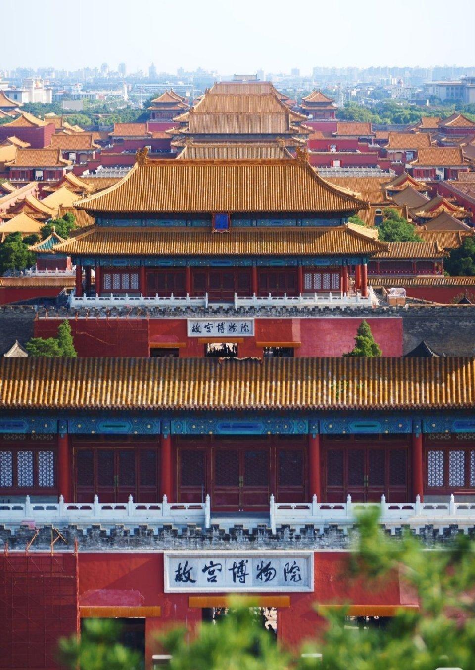 老祖宗的审美在故宫具象化了被故宫的东方韵味拿捏了 故宫真是太美了，而且文件意味深