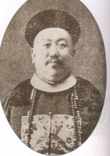 1911年11月4日，革命党敢死队攻入浙江巡抚衙门，并抓住了巡抚增韫，革命党准备