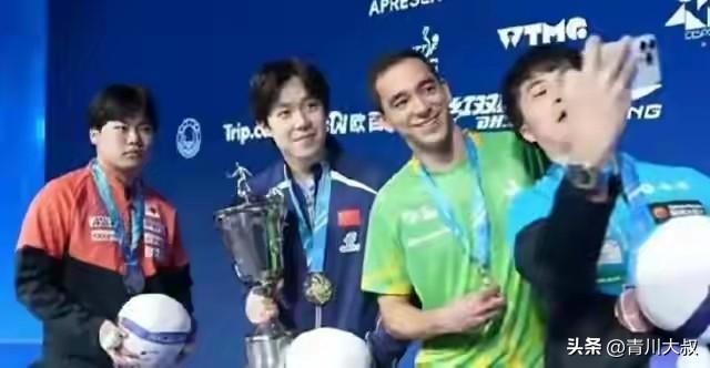 发现了吗？世界杯颁奖的时候，王楚钦，雨果，林昀儒都很开心！

唯独松岛辉空一个人