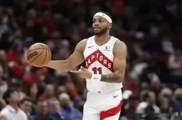 据NBA分析网作者詹姆斯皮尔西报道，雷霆一直对“万金油”球员布朗非常感兴趣；早在