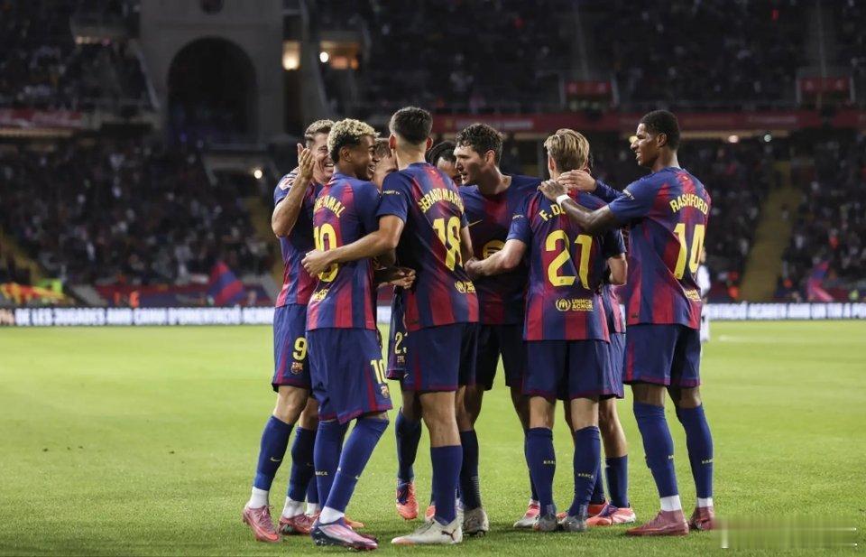 西甲第20轮的一场比赛展开争夺，巴萨客场挑战皇家社会。巴萨前19场联赛取得16胜