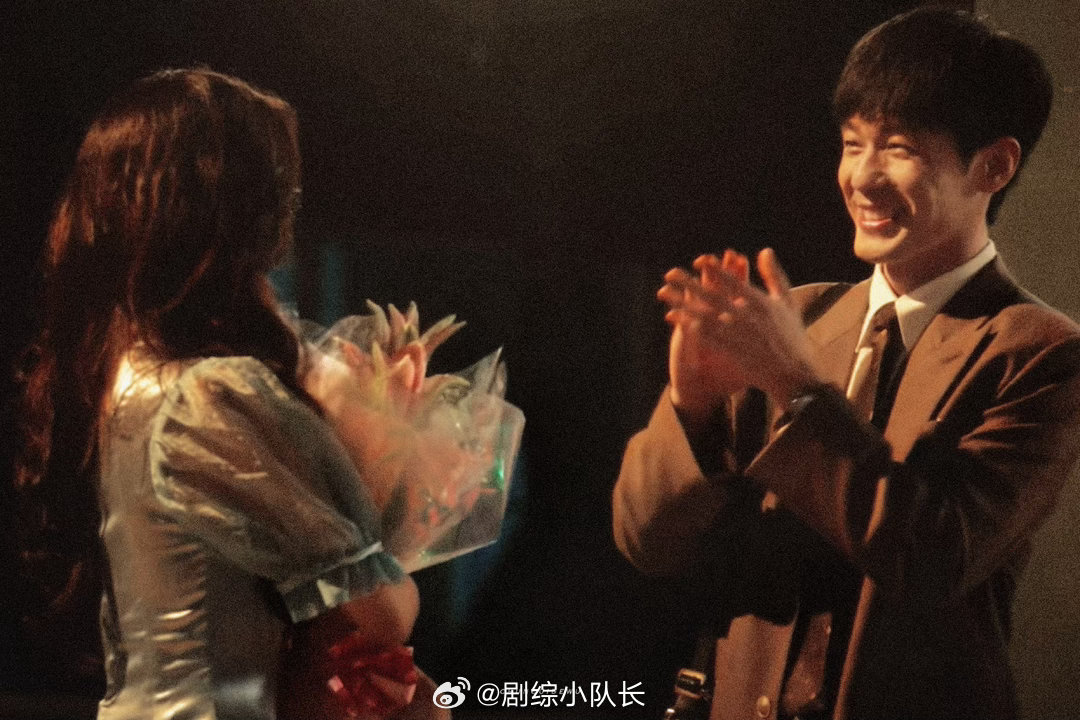 白宇前一秒上岗下一秒失业 那种从眼眶发红到眼泪决堤，从嘴角上扬到无声哽咽的转变，