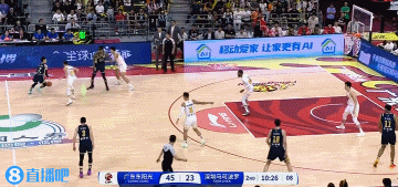 北京时间11月3日晚，CBA常规赛第一阶段进入最后一个比赛日，广东男篮在主场与深
