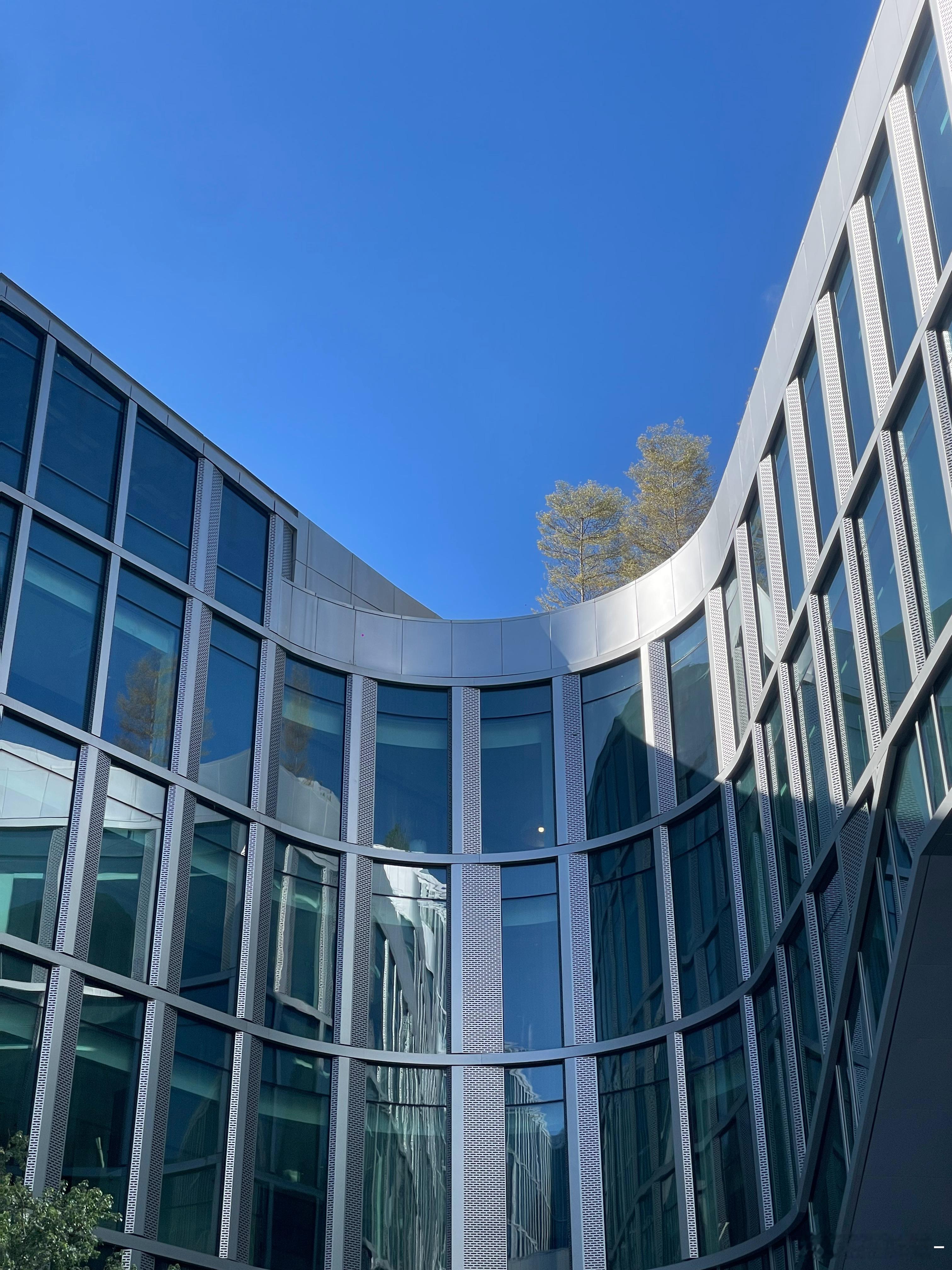 活力大湾区魅力新广州欢迎来到广州T3航站楼[偷笑]何小鹏首次披露物理AI巨大进展