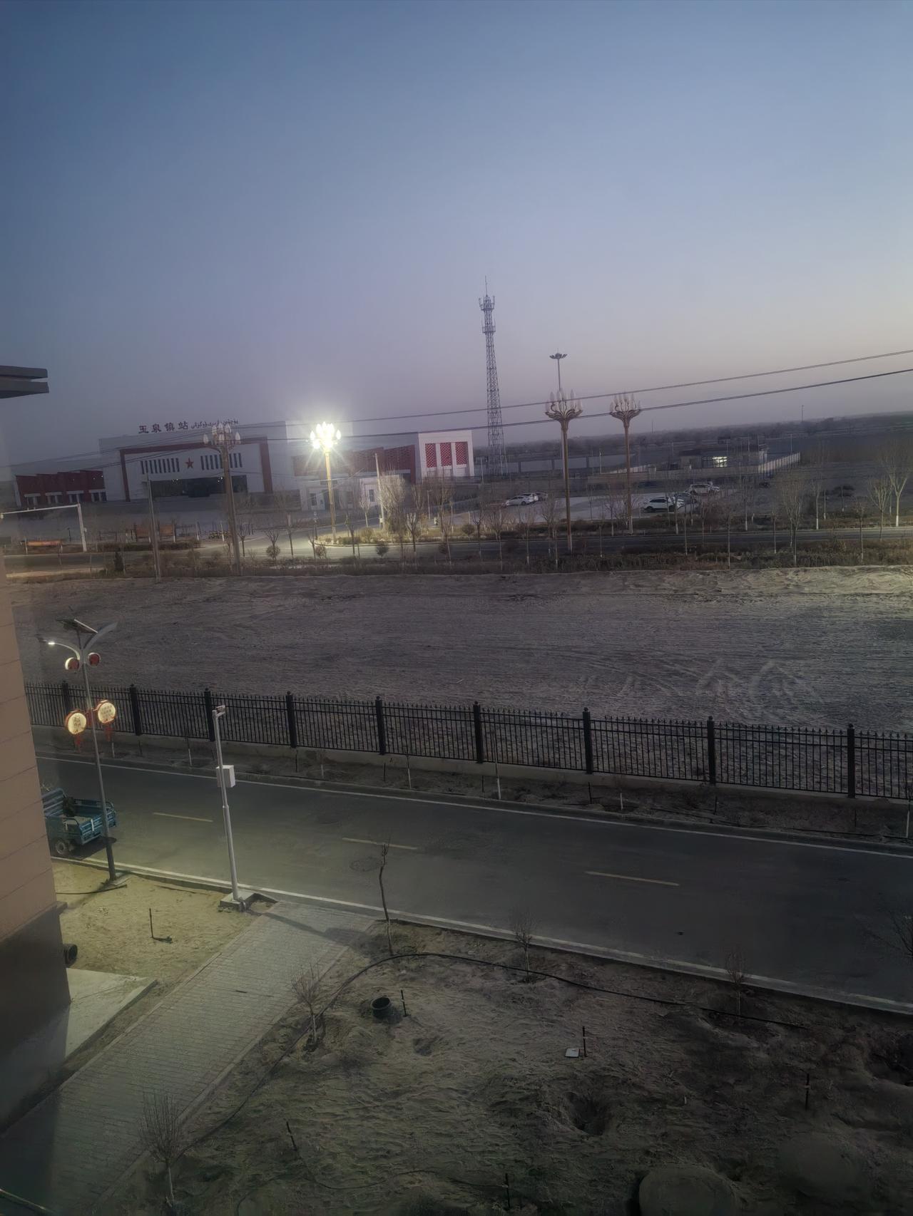 记录我的2026记录二二五团玉泉镇晚上🌃20点的火车站！二二五团玉泉镇 新疆自