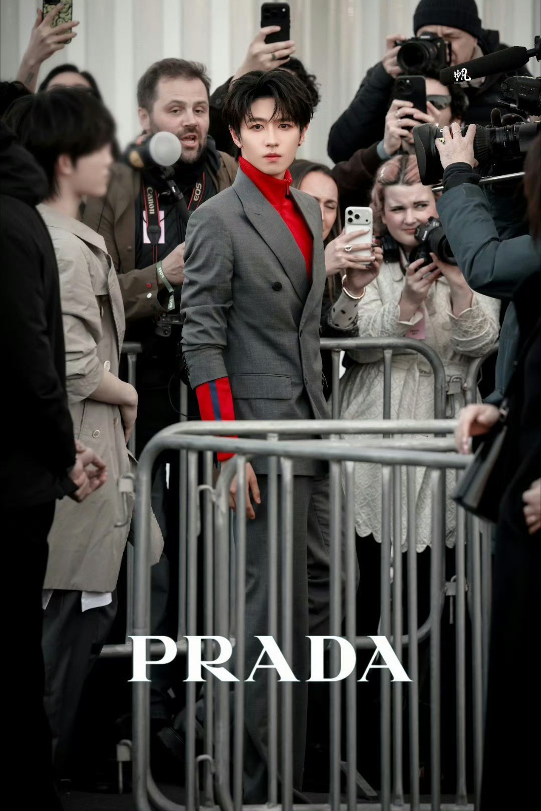 TOP Prada💛prada品牌大使朱志鑫 只期待Prada品牌大使朱志鑫?