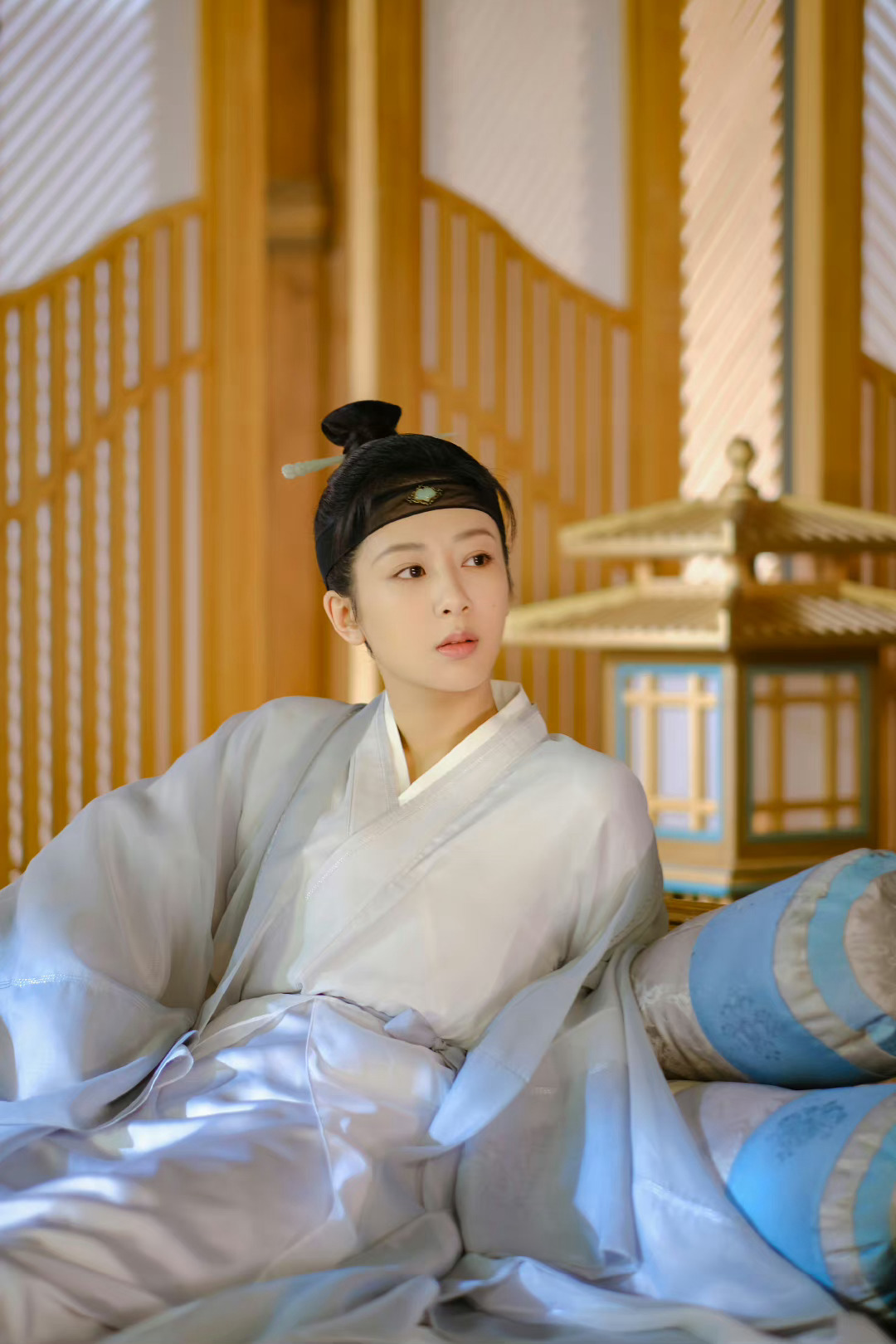 #杨紫[超话]##杨紫小夭# [心]#杨紫长相思#面对生活种种挫折，就像面对花落