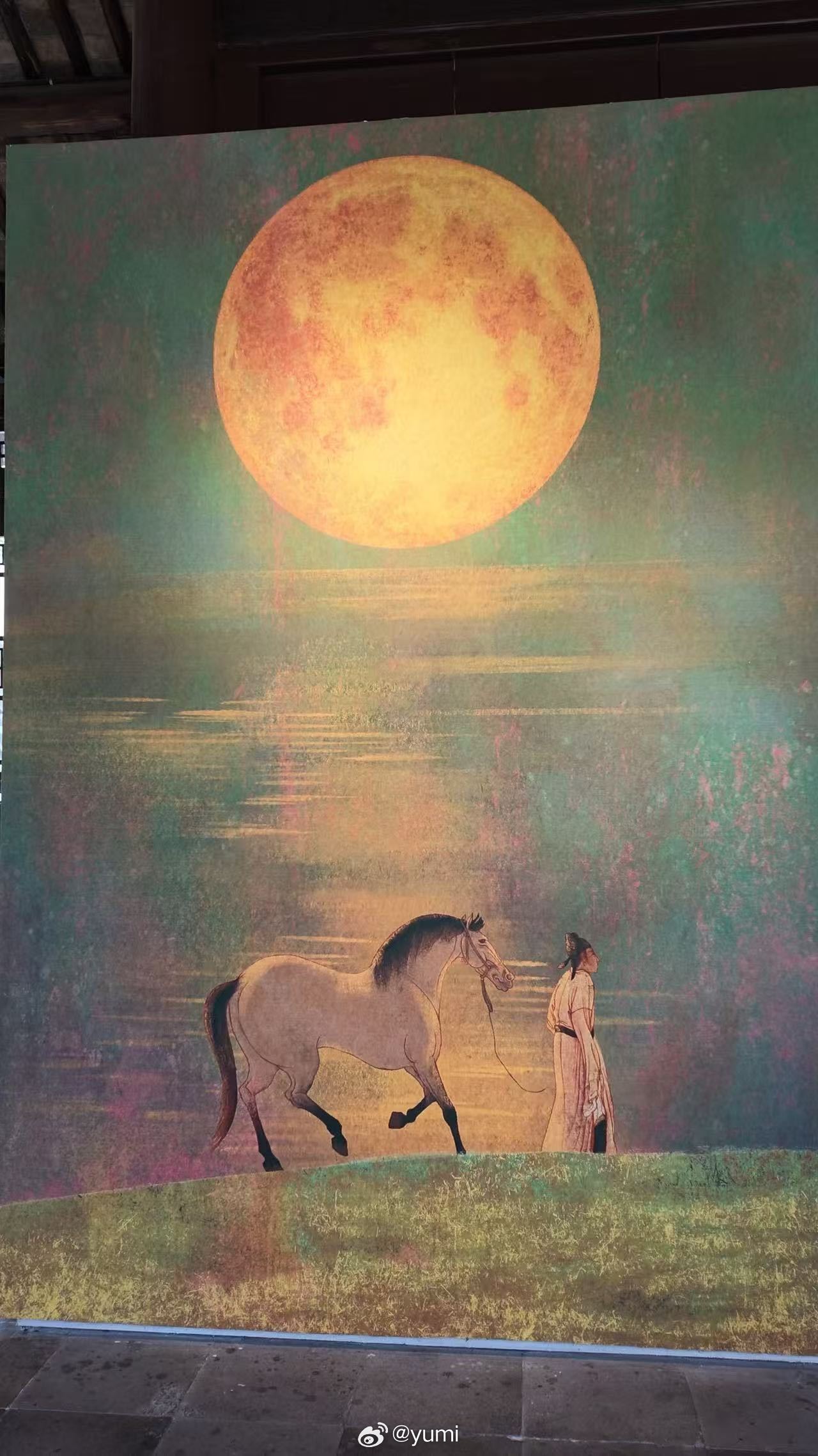 刚好穿了白色探展🤍来参加画展 很多个人艺术家的展览讲讲我今天的穿搭 浅色丝绸上