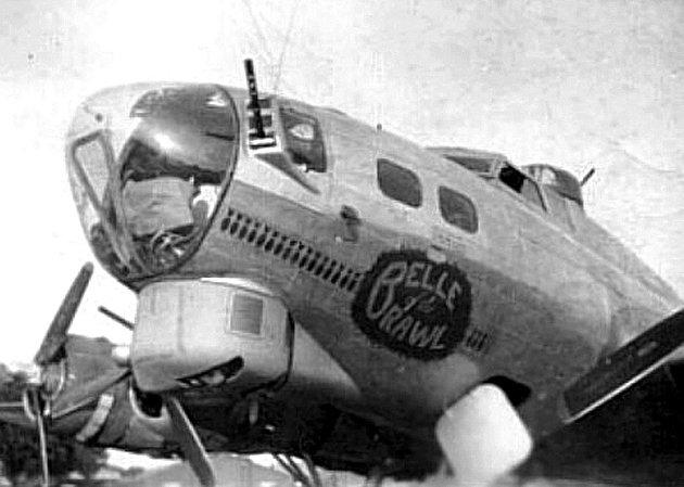 B-17“混战美女”捷克坠机始末
1944年8月24日，一架美军波音B-17G“