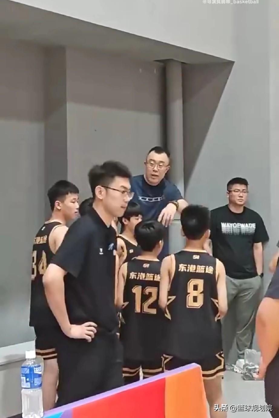 大韩刚任命就开始忙着挑选人才！

辽篮宣布任命韩德君为辽篮副总经理，这个消息让很