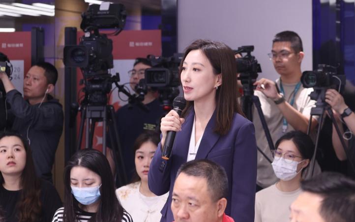 [中国赞]中国记者连环发问，把联合国秘书长问到结巴、语塞、脸都绷不住。你纪念广岛