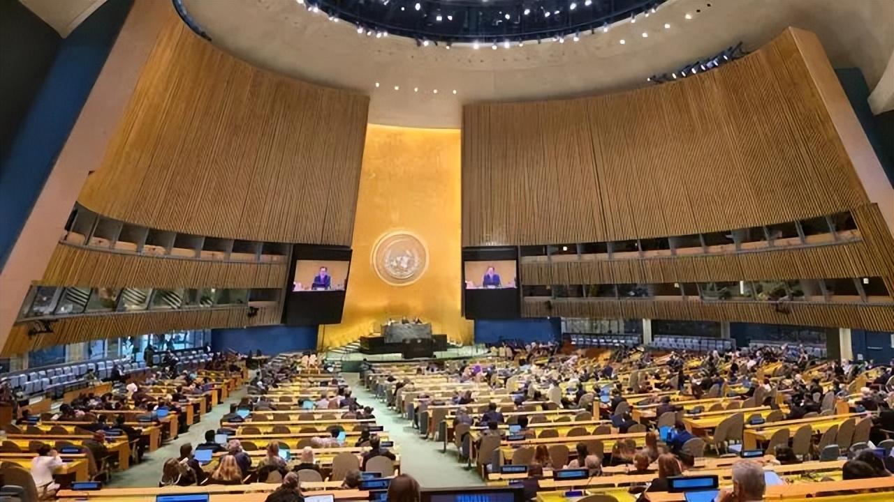 中方第一个签字，联合国排名变了，193个成员国中，美国名次垫底
6 月 26 日