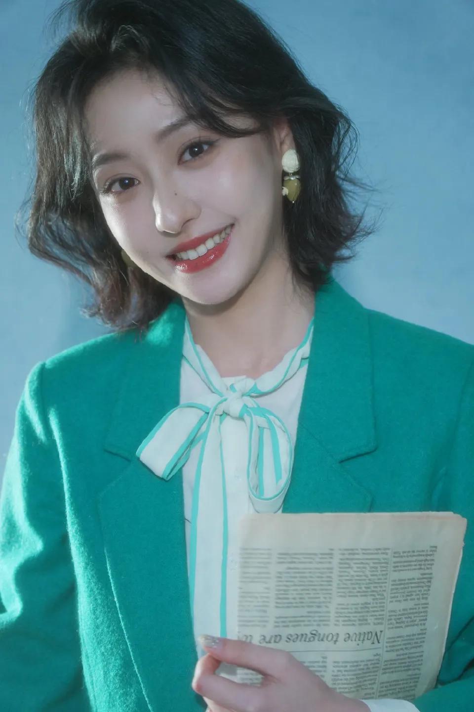 胡连馨美图分享李凯馨壁纸 张婧仪壁纸 宋祖儿壁纸 康尔馨 李宛妲壁纸 胡连馨穿搭