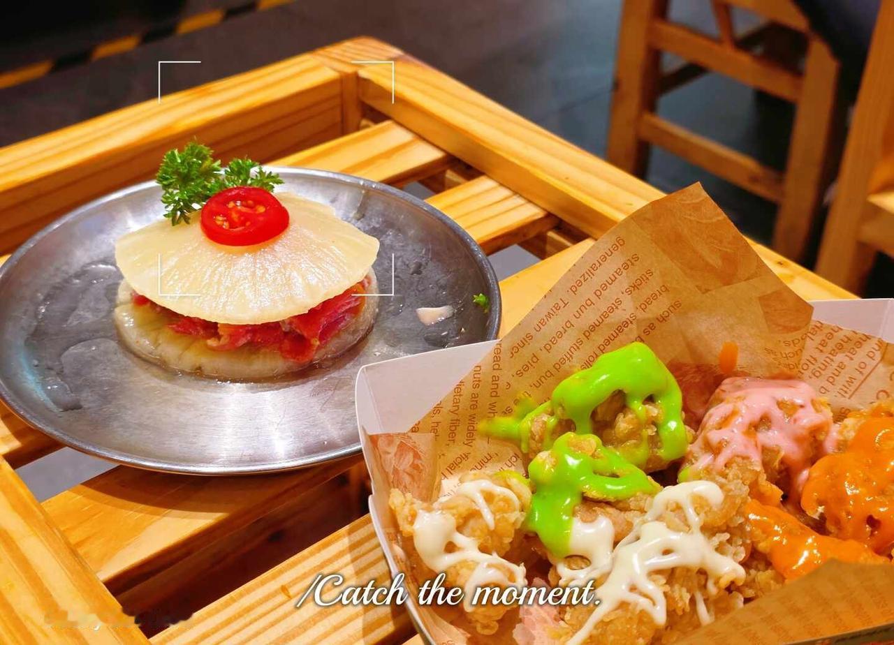 流浪泡泡烤肉🥩 快乐烤肉局太治愈
晚风浪漫，烤肉升温🥓
和好朋友的快乐晚餐