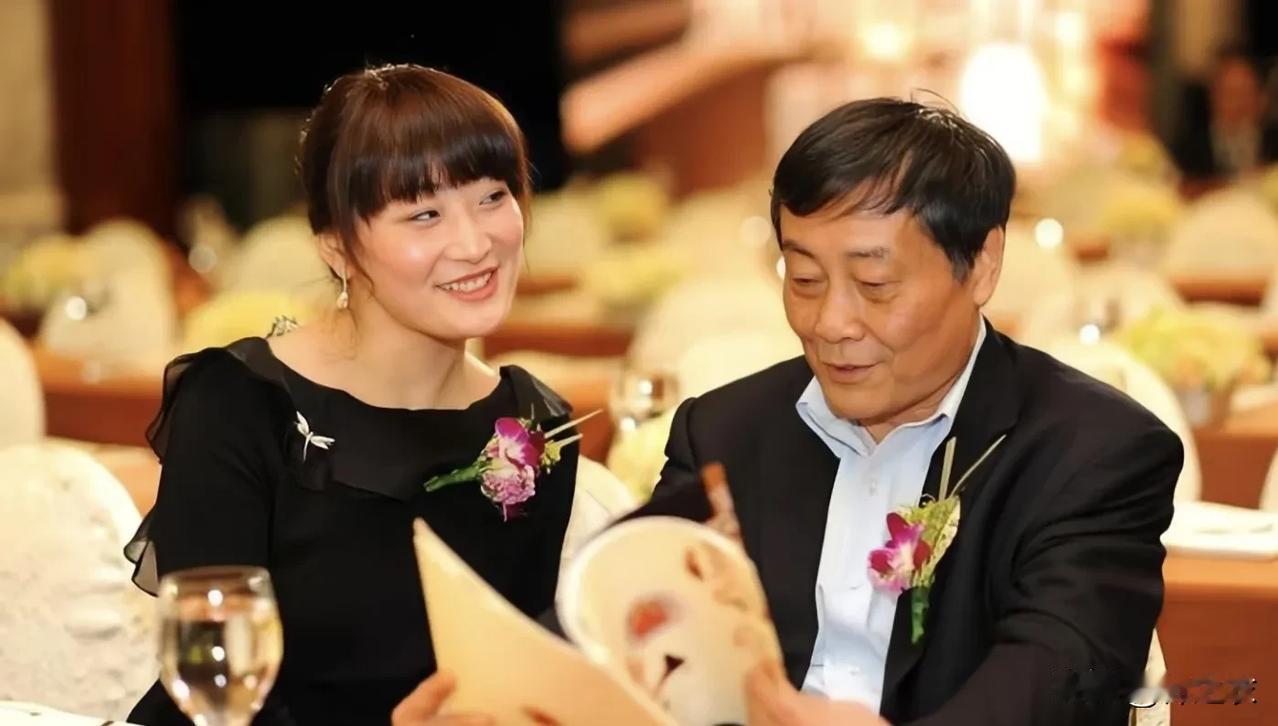宗馥莉的亲戚们实在是太没品了，如果他们把自己当外人就别觊觎那么多，如果把自己当宗