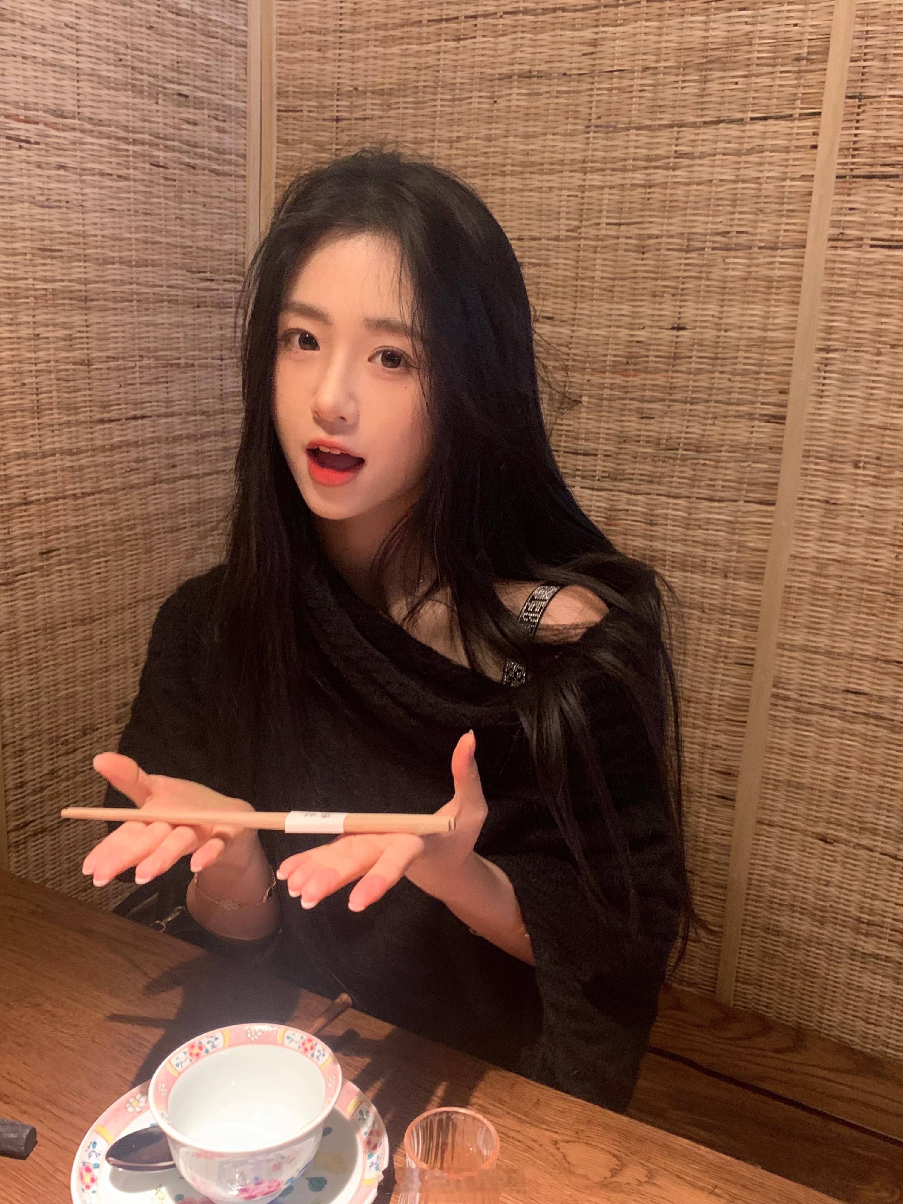 一起吃饭吗 