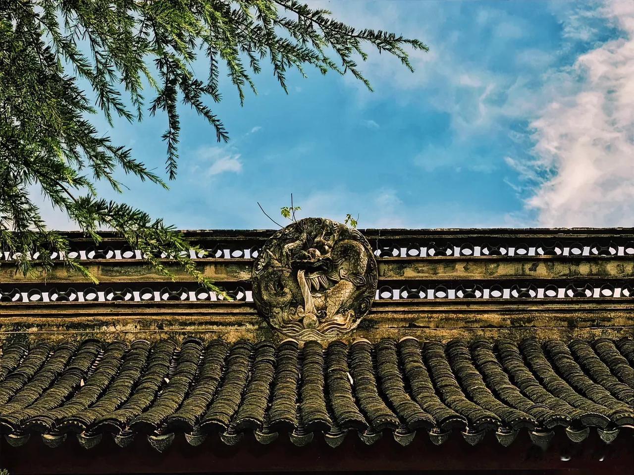 屋脊雕塑～20240911常州，上午一会儿下雨一会儿太阳，又去澄西烈士陵园，参观