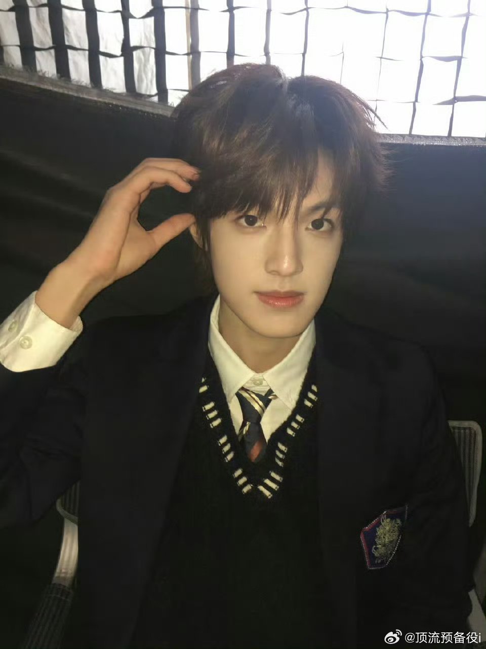 张泽禹发文感谢粉丝张泽禹首张实体专辑要来了，感恩所有偏爱与守候✨ 期待 