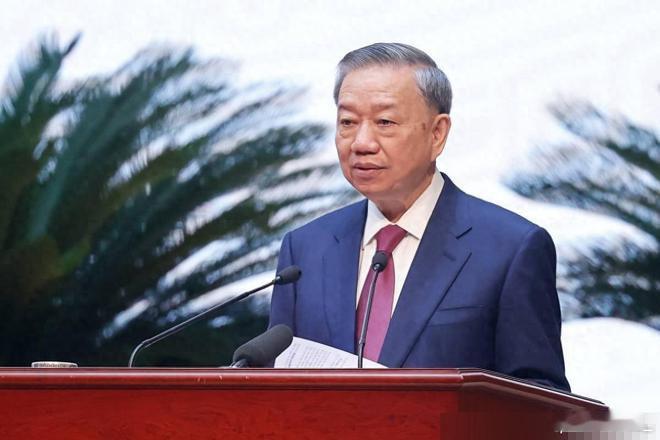 路透引述两位越南官员的说法称，越共总书记苏林预计下个月访问朝鲜，这将是近20年来