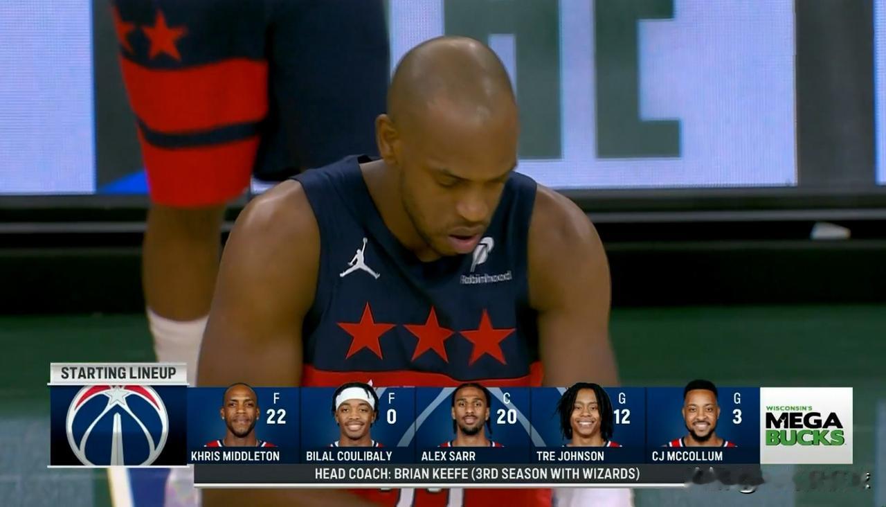 奇才老将米德尔顿真是太重情义了！在今天奇才客场以114：113险胜雄鹿的比赛中，