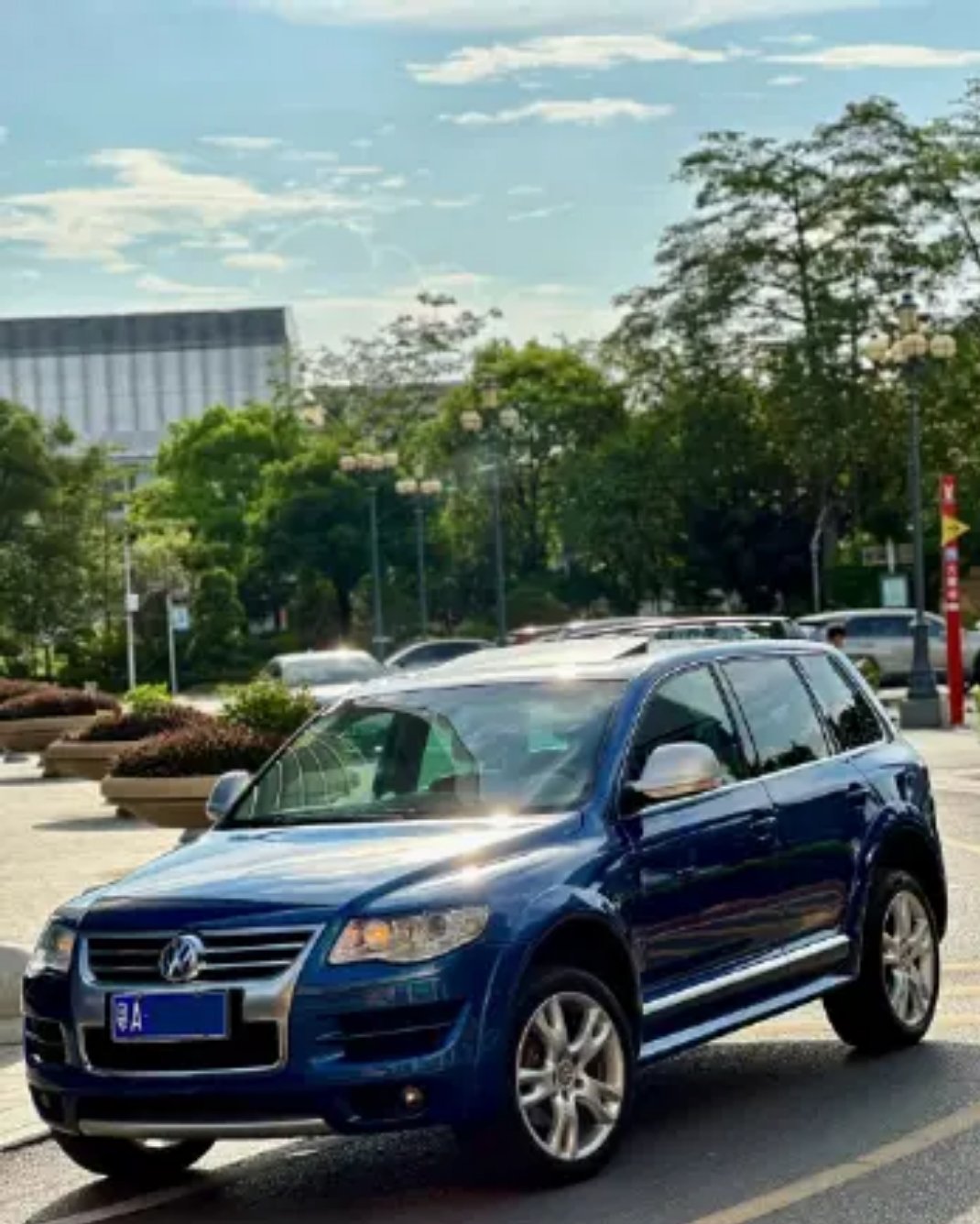 虽然他是蓝色的，但他在我心中就是白月光~1.5代途锐真的是顶~大v聊车 深圳