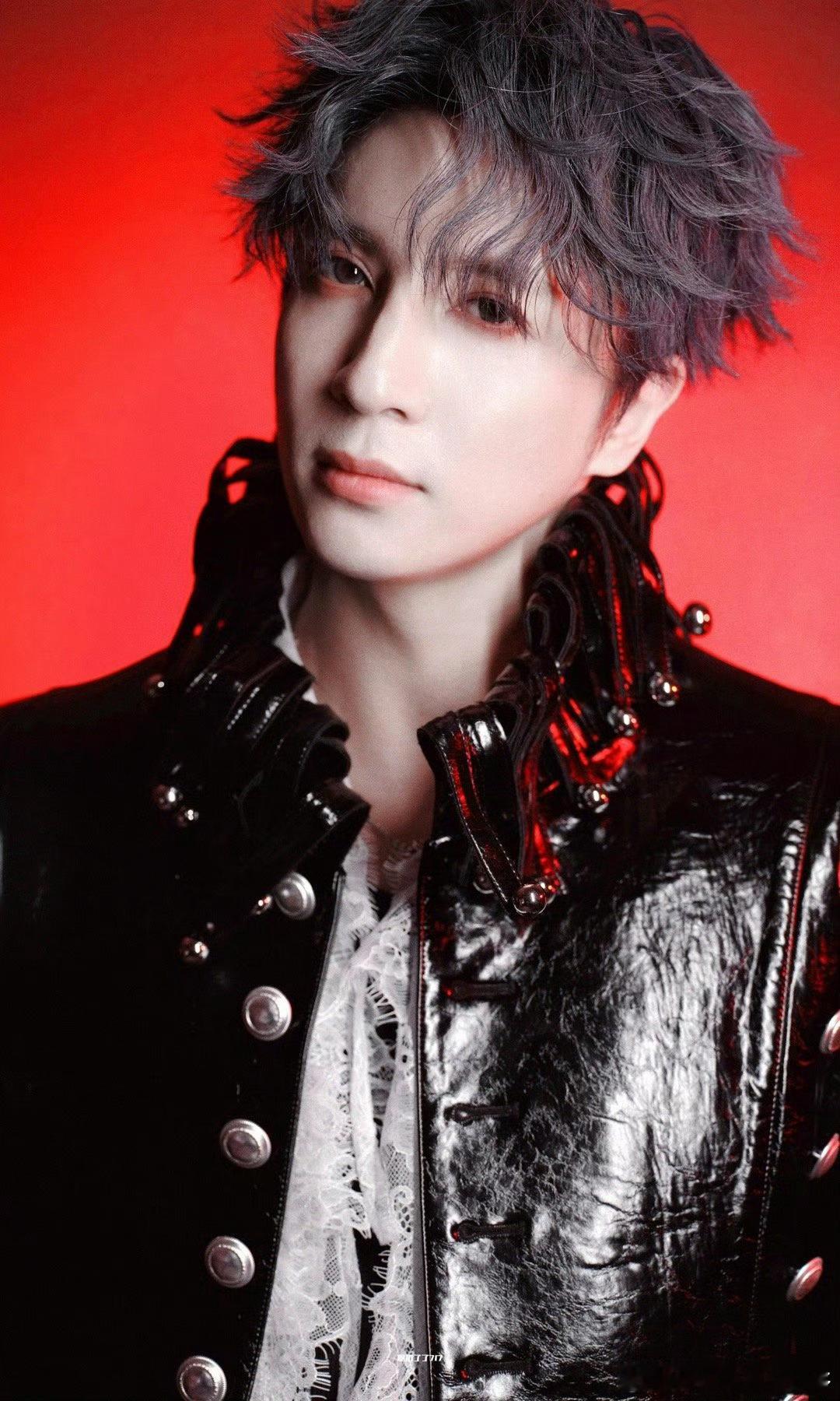 周深薛之谦动作比语言先疯了 《中国唱将》终极投票太刺激！俩选手票数差2票，决定权