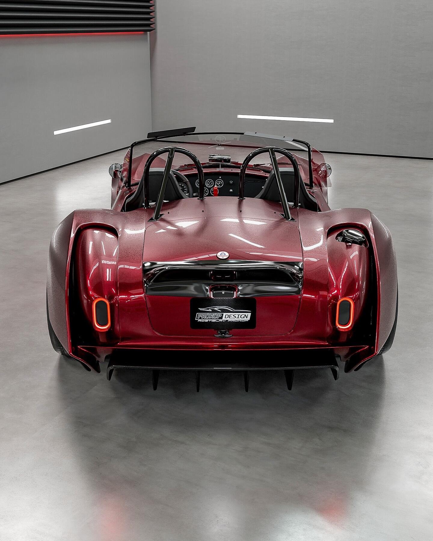 【谢尔比眼镜蛇—Shelby Cobra】在汽车历史的星河中，有一颗“短命”却无