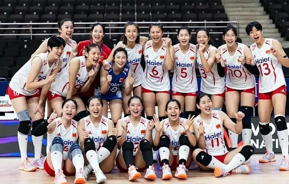 亚运会中国女排顺利收官小组赛：
中国3-0菲律宾（25/18、25/22、25/