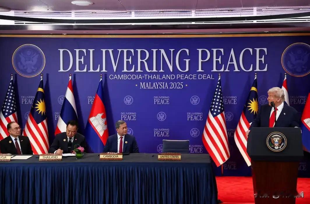 特朗普东盟会上耍横 非要中国靠边站

10月26到28号，东盟峰会在马来西亚吉隆