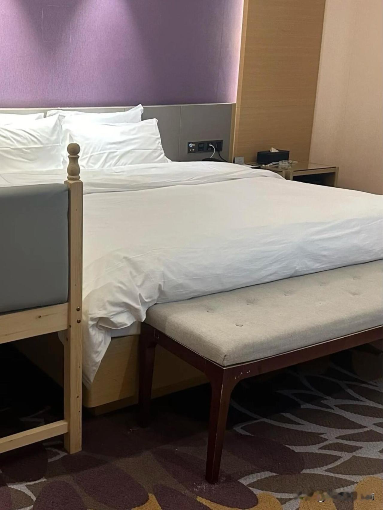 那年在酒店高烧40度，他丢下我转身就走
在一起六年，我以为我们会结婚。
直到在三