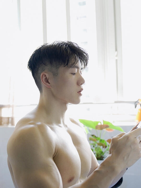 是不是剃过头了