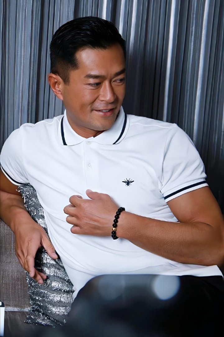 差点没认出来这是古天乐笑不活了！古天乐妆造后现身片场，周润发一脸疑惑：你哪位？世