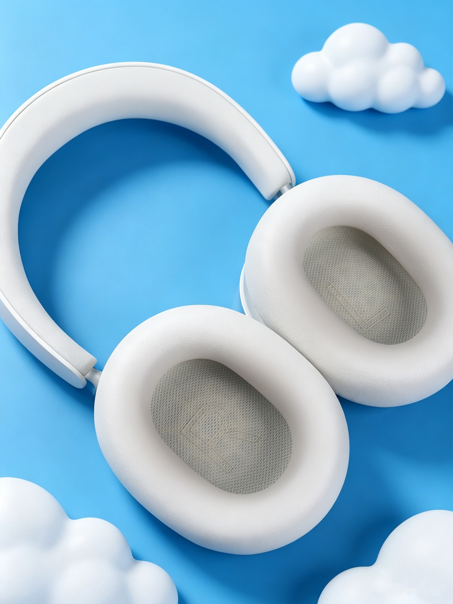 蓝厂刚刚出了一个很有意思的新品：Headphones。从早年的vivo Xpla