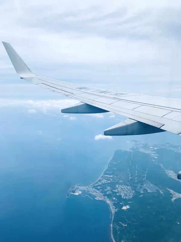 小日本——岛国的冥想

岛国的孤独与挣扎，藏在波涛声中。

      作为一个