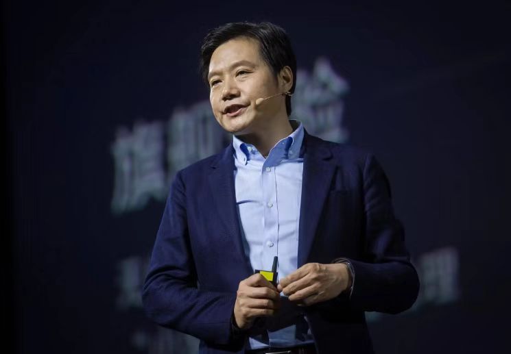 小米在唯品会首发MIX Flip 2折叠屏手机？这是一个不容忽视的强烈信号！这几