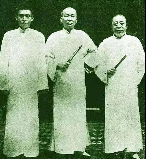 杜月笙改名

说起杜月笙，那可是中国近代史上的一个响当当的名字。不过，你知道吗？