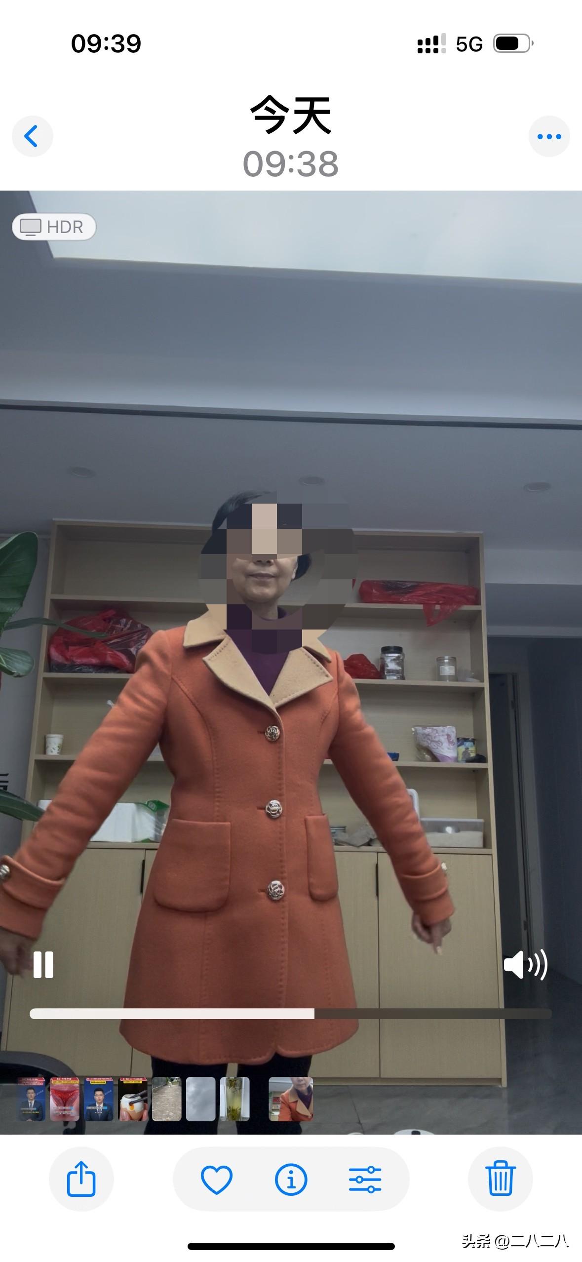 十年前的衣服拿出来穿是什么感觉衣服还不错，一直没舍得扔。天冷了，又捡出来穿了