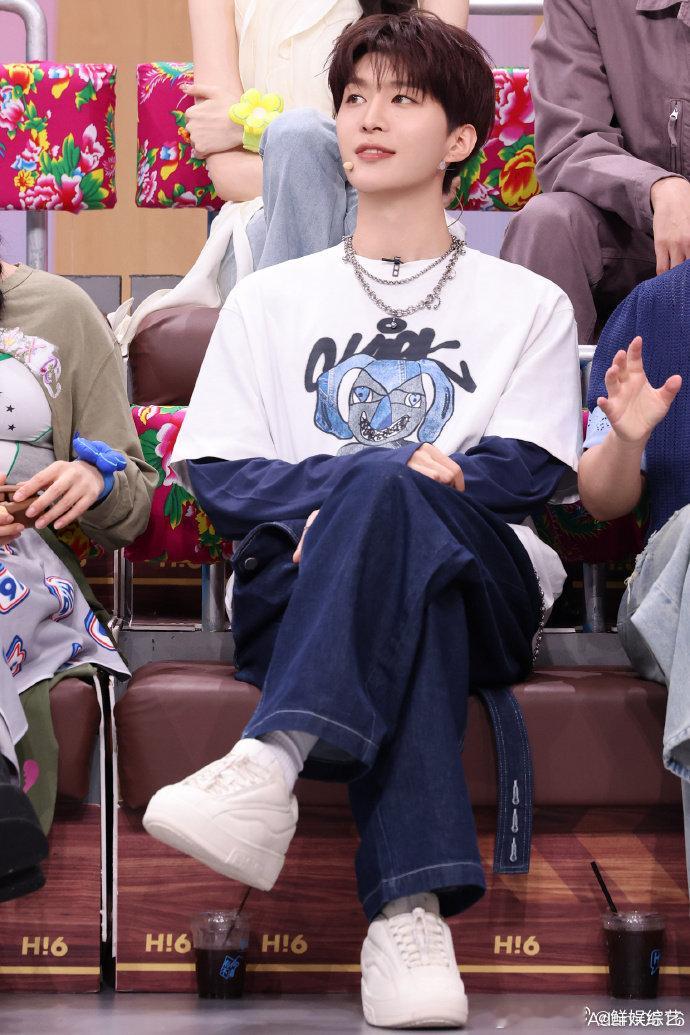 范丞丞你是会帮忙的你好星期六你好星期六大型反向助力现场！范丞丞完美诠释什么叫帮倒