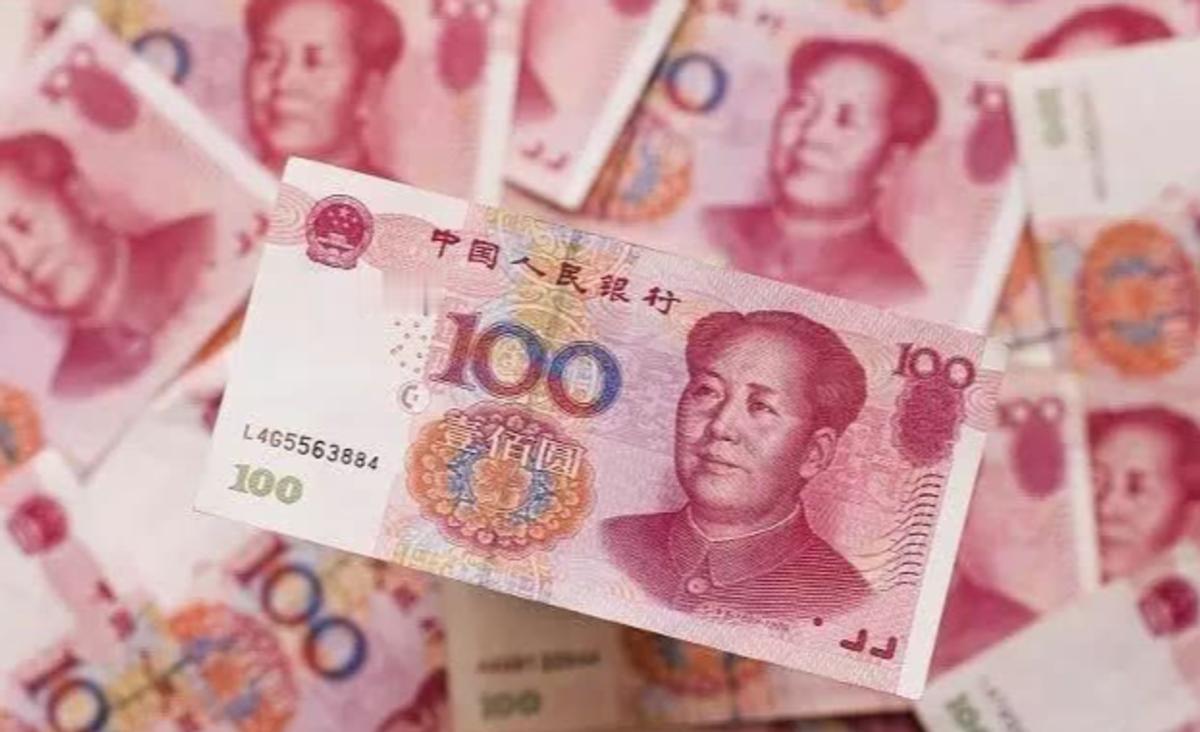 人民币要大幅升值？美国人工资是中国人7倍，谁的钱更值钱？
最近这几天，很多人都在