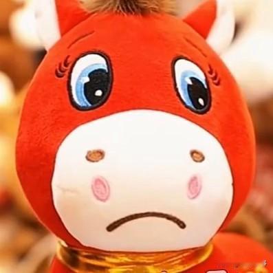 近日，一款产自义乌的“哭哭马”玩具意外走红。据了解，这款“哭哭马”的诞生源于工人