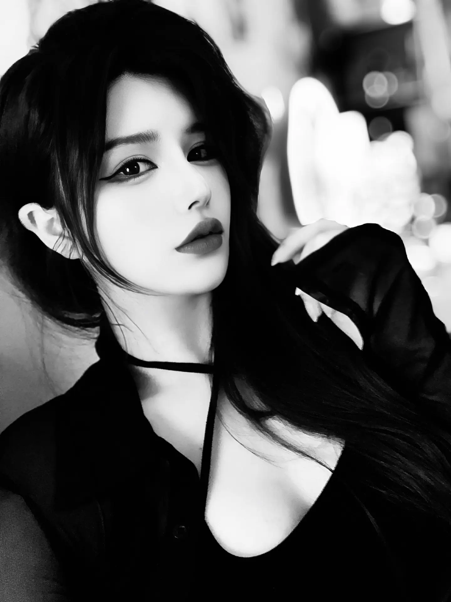现在有些银天天就知道擦边。不像我～ 最乖了～  对吧，姐姐～